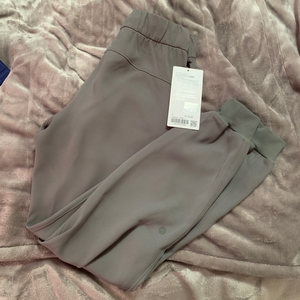 lululemon grey NWT joggers